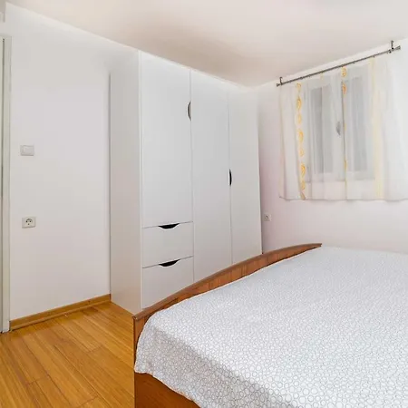 Alen Apartment