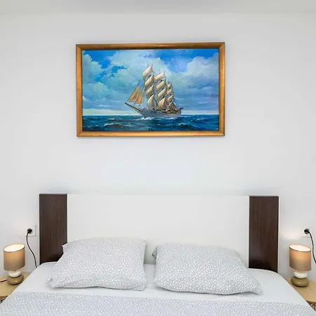 Alen Apartment *